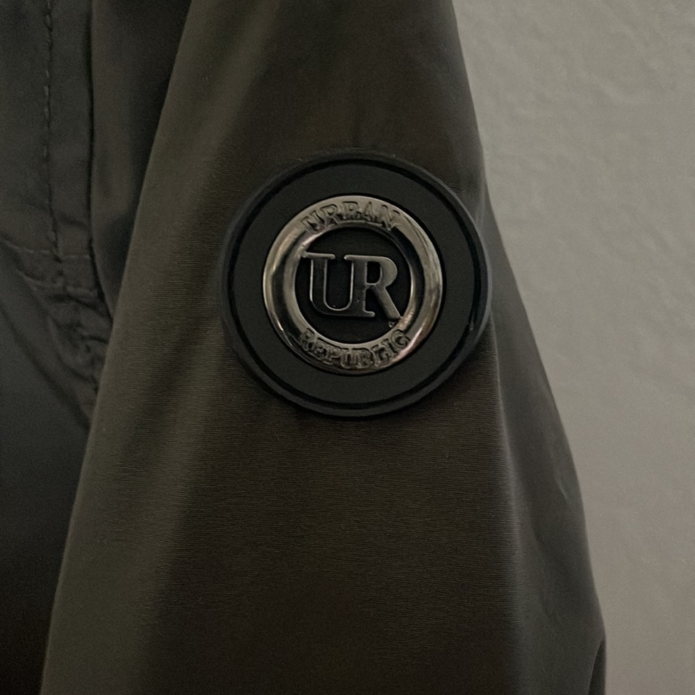 Jacket - Picture 3 of 6